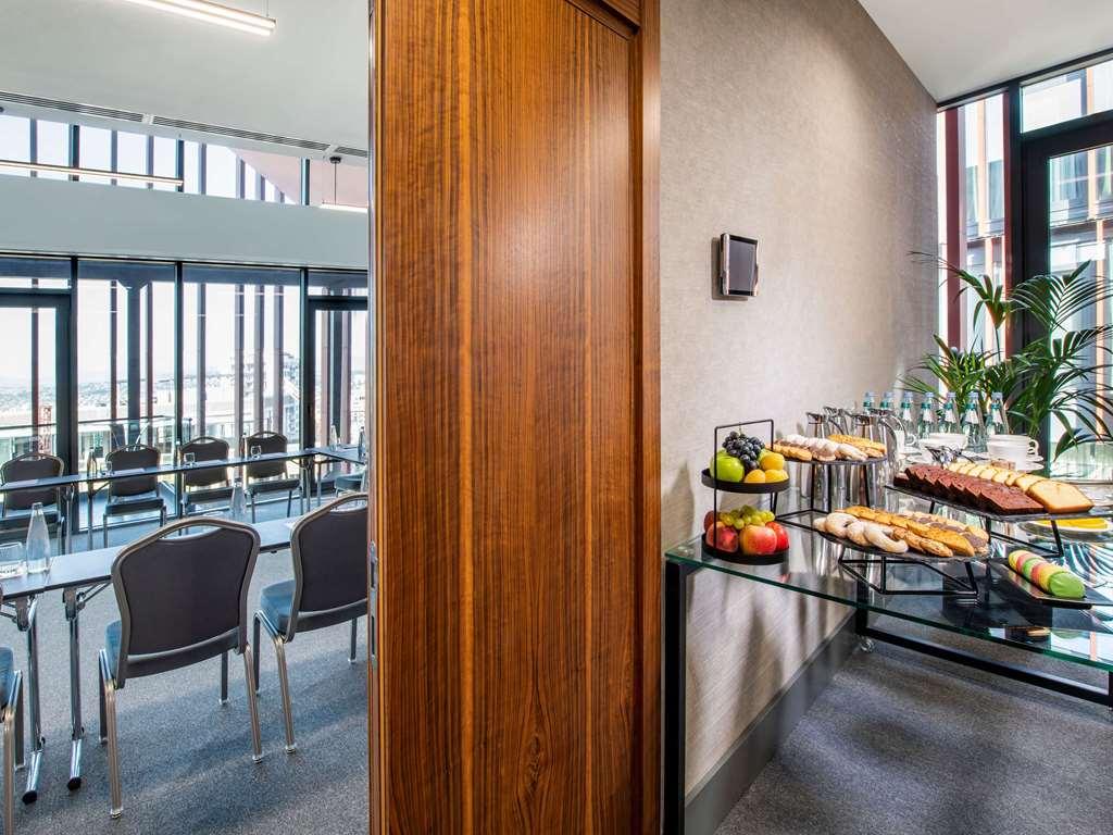 Tbilisi Philharmonia Apartment المرافق الصورة