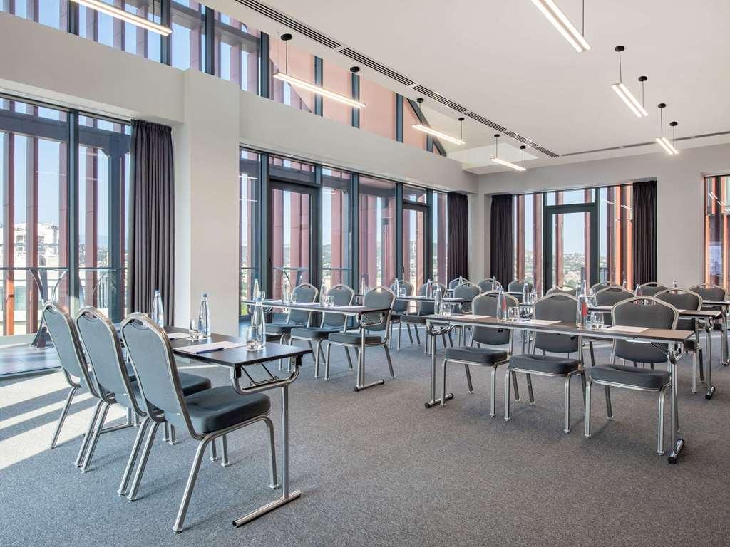 Tbilisi Philharmonia Apartment المرافق الصورة